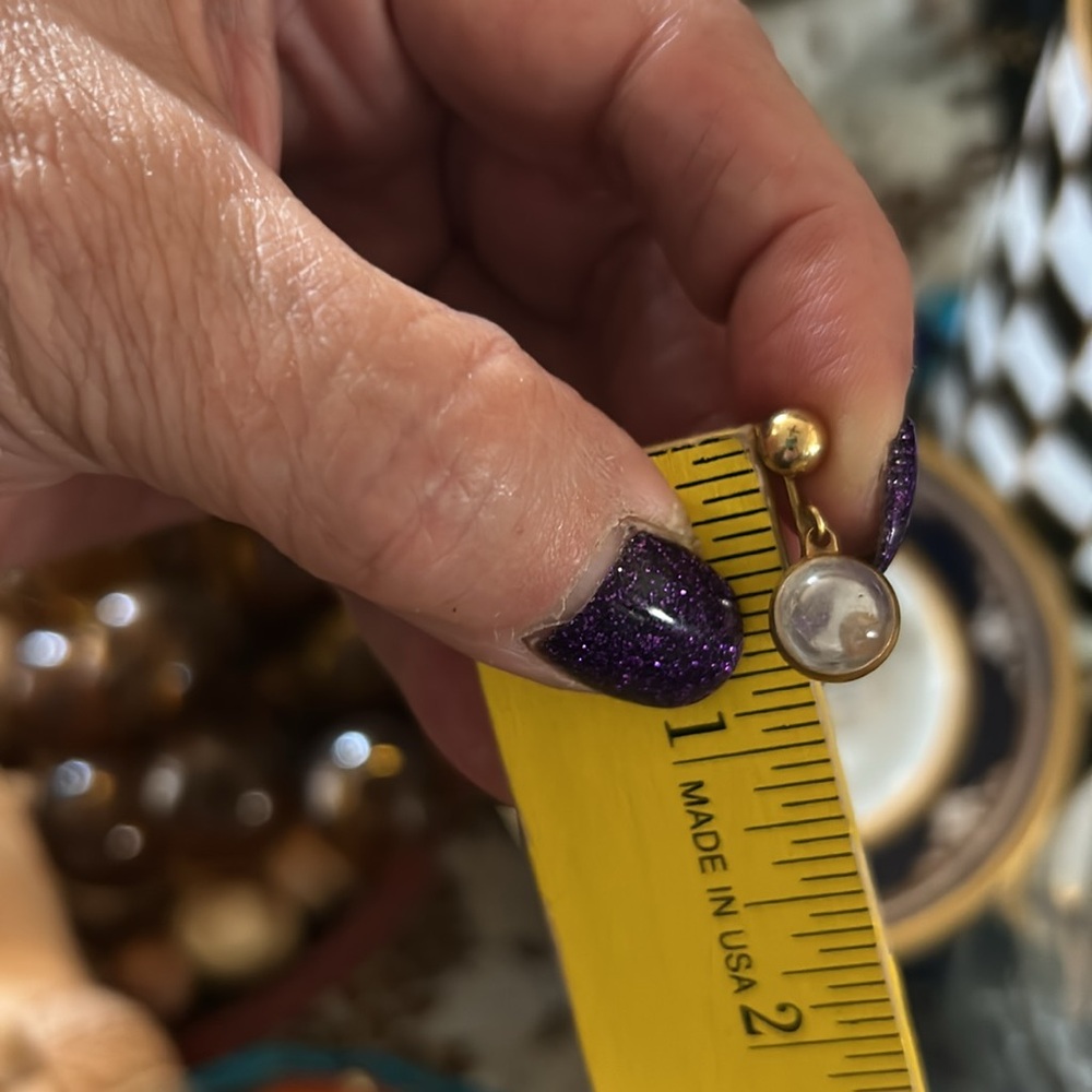 Vintage Gold-Tone Mustard Seed Orb Screw-back Earrings - Picture 4 of 7